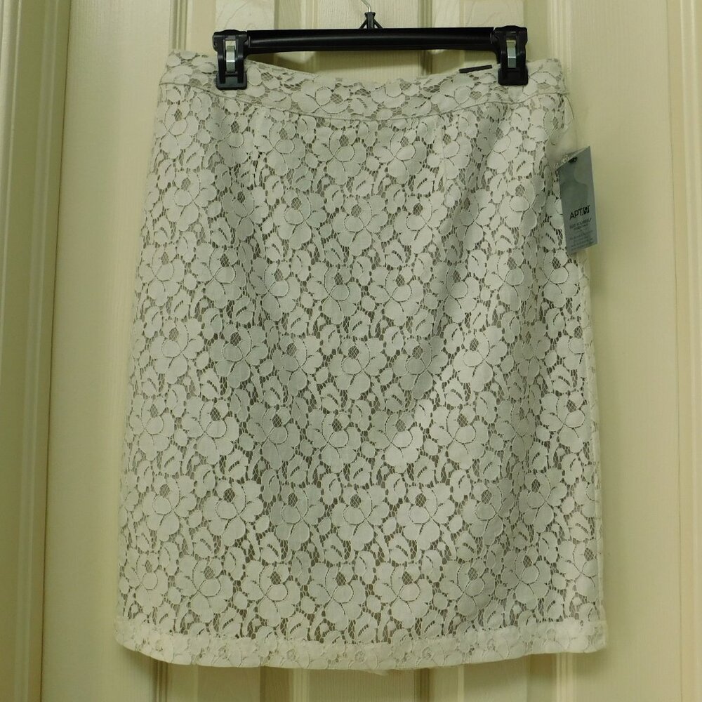 Lace Overlay Pencil Skirt Knee Length APT.9 Womens Ivory Lined Back Vent Size 6